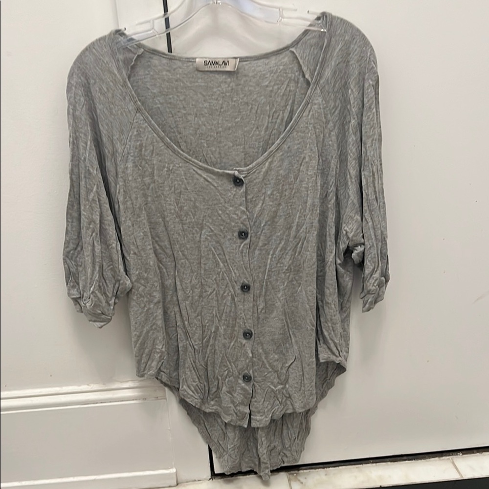SAM & LAVI asymmetrical button up soft mid length sleeve shirt